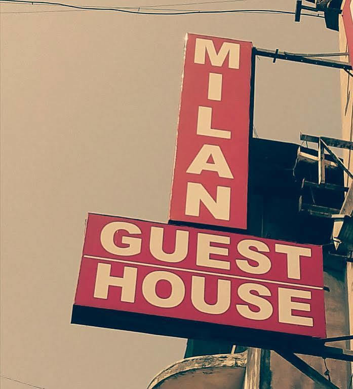Milan Guest House Мумбаї Екстер'єр фото